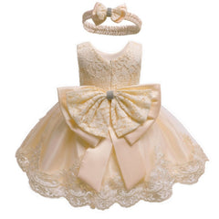 Elegant baby girls' dresses in soft fabrics, perfect for special occasions and everyday wear.