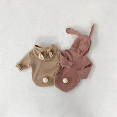 Infant girls’ bodysuit with bunny ear design, perfect for stylish and adorable baby outfits.