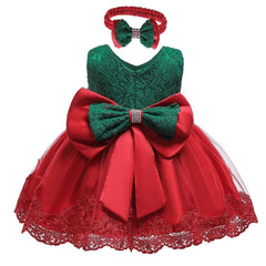 Elegant baby girls' dresses in soft fabrics, perfect for special occasions and everyday wear.