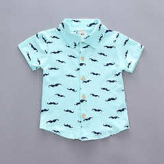 A stylish summer casual outfit featuring lightweight fabrics and vibrant colors for warm weather enjoyment.