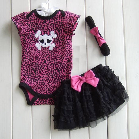 Skull design clothing set for kids girls, featuring stylish and trendy outfits in vibrant colors.