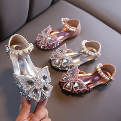 Elegant fashion shoes displayed in a sophisticated setting, highlighting style and comfort.