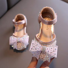 Elegant fashion shoes displayed in a sophisticated setting, highlighting style and comfort.