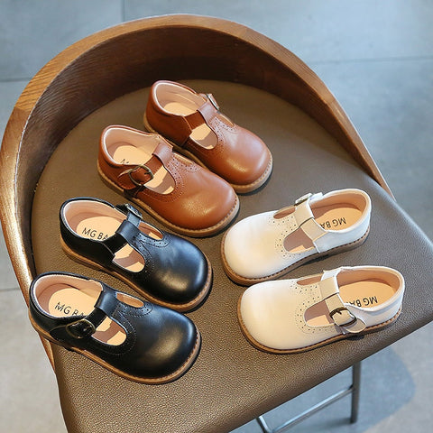 Elegant Mary Janes for baby girls, perfect shoes for formal and casual occasions.