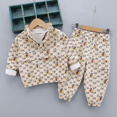 Stylish autumn sweatshirt in warm colors, perfect for layering during the chilly fall season.