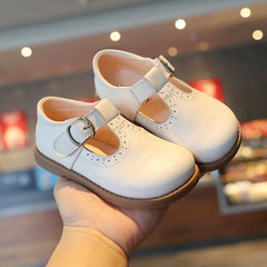Elegant Mary Janes for baby girls, perfect shoes for formal and casual occasions.