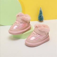 Elegant winter boots designed for warmth and style, perfect for cold weather excursions.