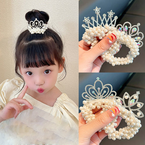 Elegant pearl crown showcasing exquisite fashion design and craftsmanship, perfect for regal occasions.