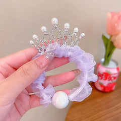 Elegant pearl crown showcasing exquisite fashion design and craftsmanship, perfect for regal occasions.