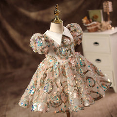 Elegant vintage decor featuring intricate designs and a timeless charm for sophisticated interiors.