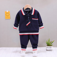 Stylish boys' suit designed for formal occasions, enhancing elegance and sophistication.