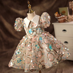 Elegant vintage decor featuring intricate designs and a timeless charm for sophisticated interiors.