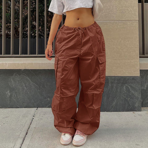 Fashionable oversized cargo pants designed for comfort and utility, perfect for contemporary streetwear enthusiasts.