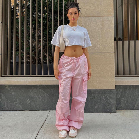 Fashionable oversized cargo pants designed for comfort and utility, perfect for contemporary streetwear enthusiasts.