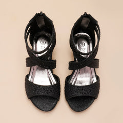 Dream Pairs stylish kids sandals offering comfort and durability for active young feet.