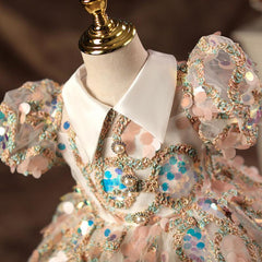 Elegant vintage decor featuring intricate designs and a timeless charm for sophisticated interiors.