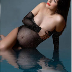 Captivating maternity photography showcasing expectant mothers in serene outdoor settings.