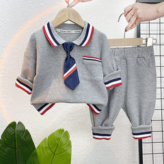 Stylish boys' suit designed for formal occasions, enhancing elegance and sophistication.