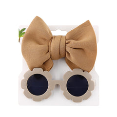 Stylish big bow sunglasses perfect for enhancing your summer fashion and protecting your eyes from the sun.