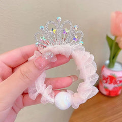 Elegant pearl crown showcasing exquisite fashion design and craftsmanship, perfect for regal occasions.